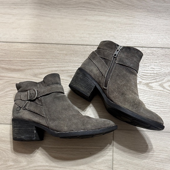 Born Jorgette Suede Ankle Boots Size 6.5 - Picture 1 of 6